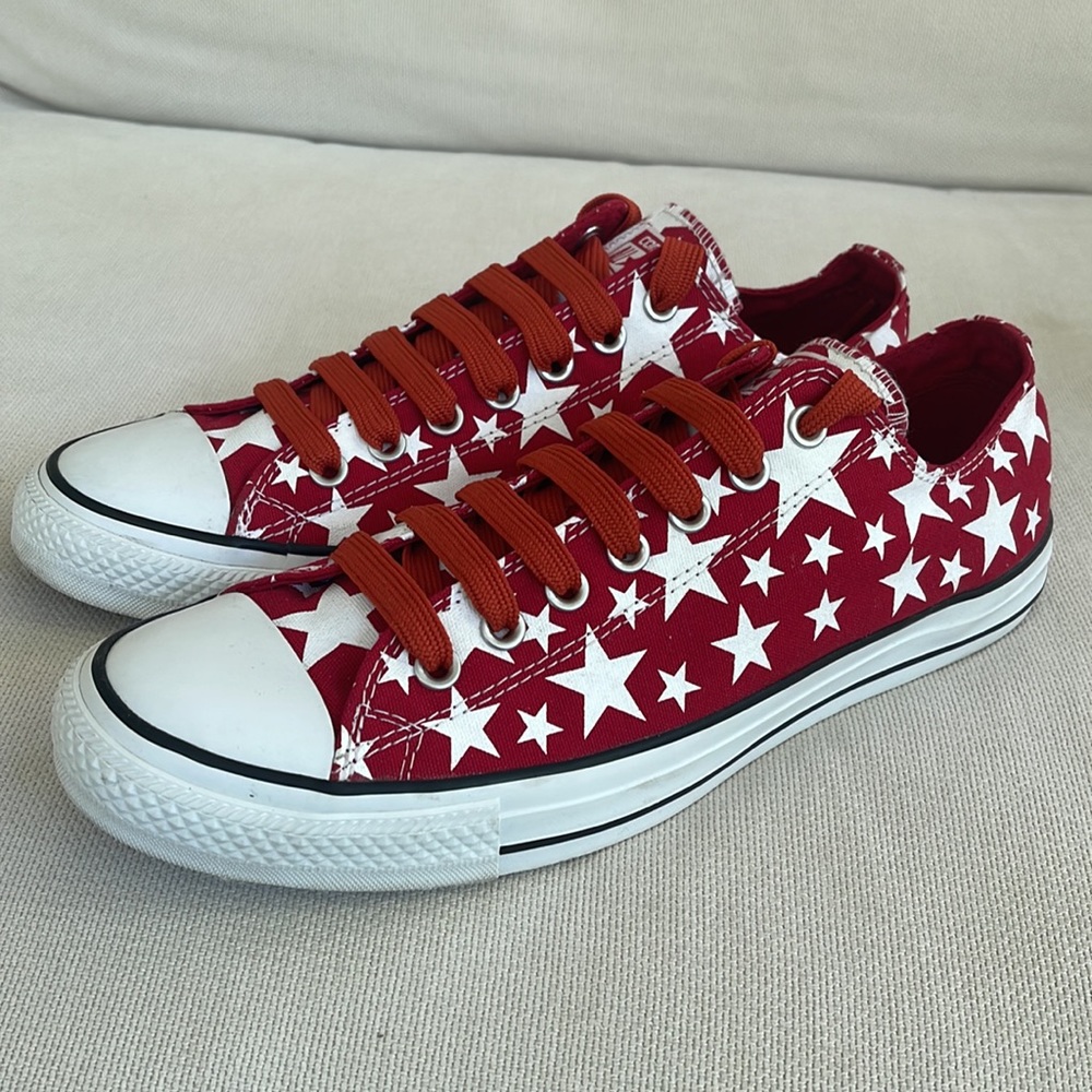 Like new Converse all star sneakers